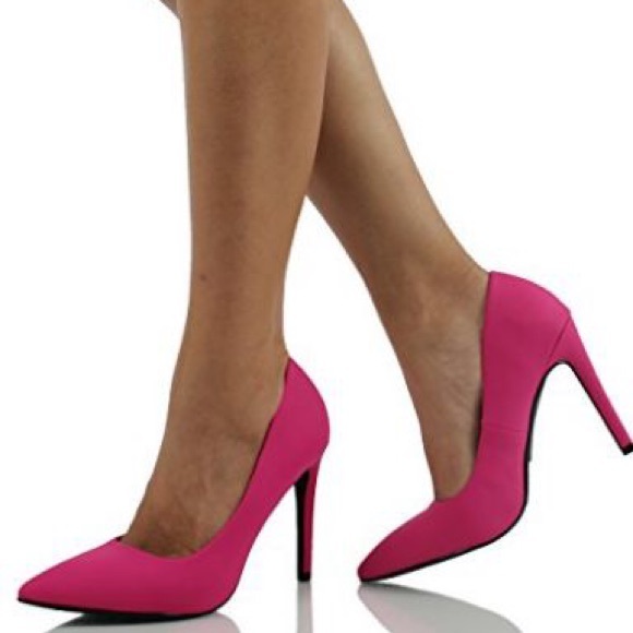 Last 2 Yes! I have d’ perfect Delicious white PUMP - Picture 6 of 6